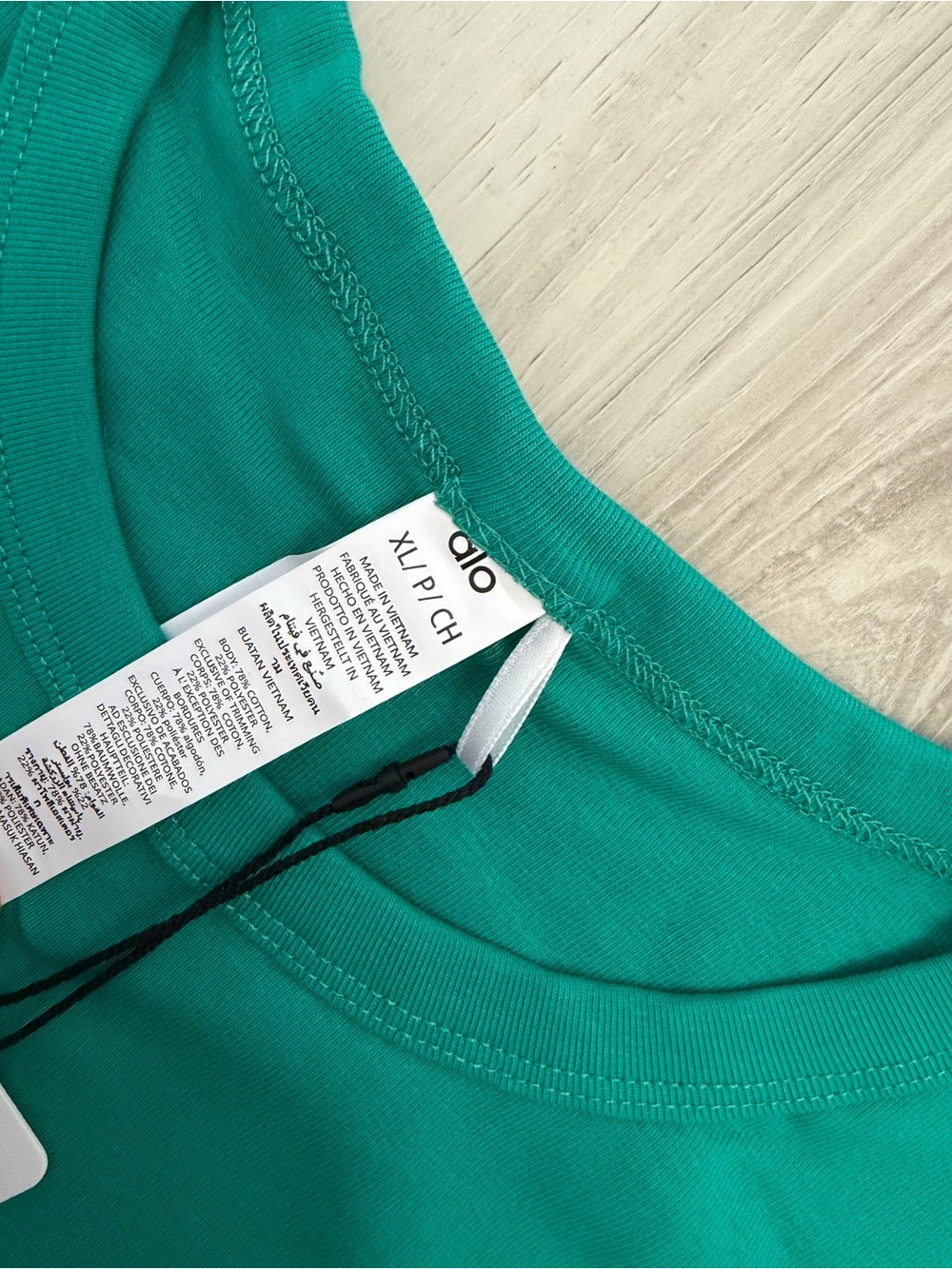 ALO Yoga Teal Short-Sleeve Crewneck Tee - Picture 3 of 5